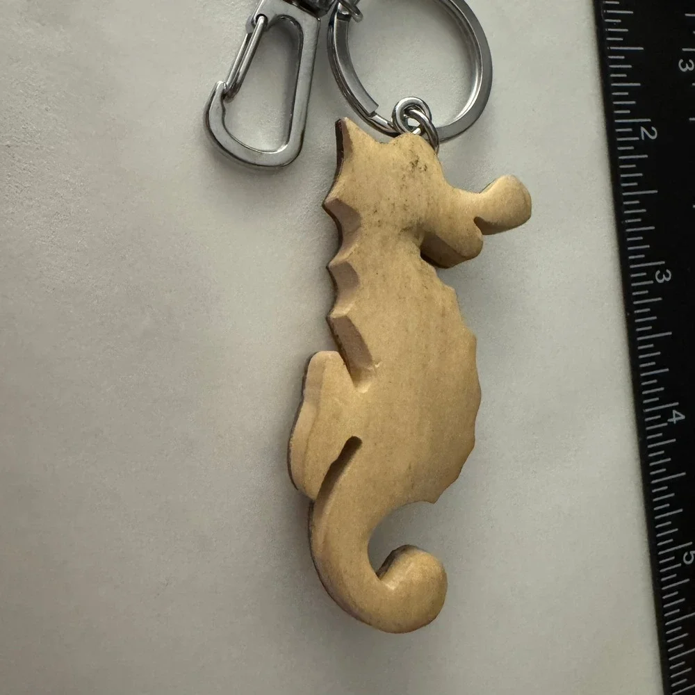 Coconut Wood‎ Seahorse Keychain Clip Purse Charm Nautical Beachy Tropical